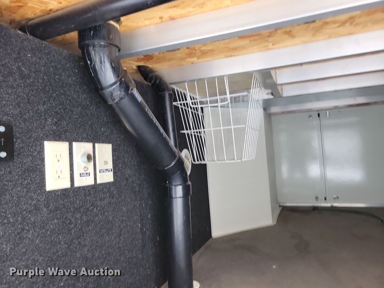 image for item NB9878 2010 Keystone Montana camper