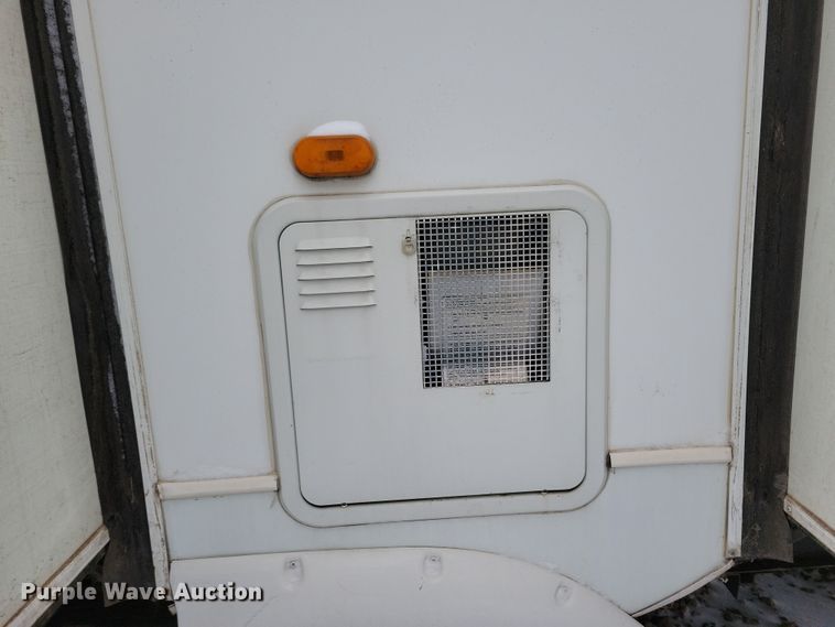 image for item NB9878 2010 Keystone Montana camper