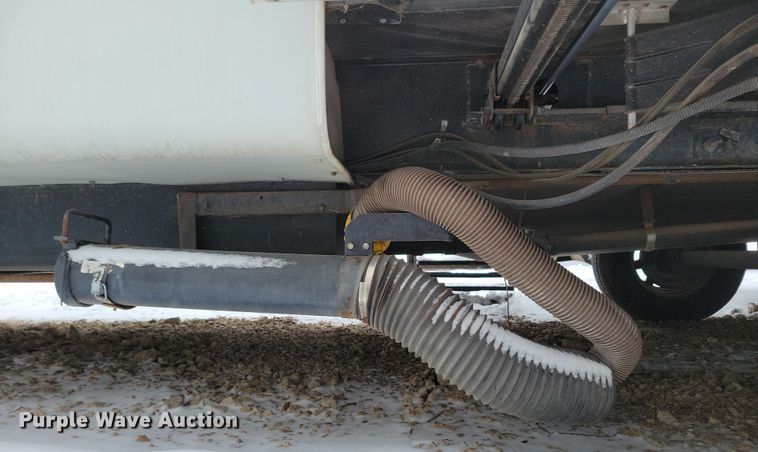 image for item NB9878 2010 Keystone Montana camper