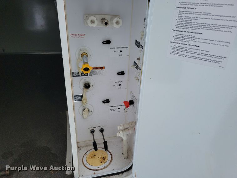 image for item NB9878 2010 Keystone Montana camper