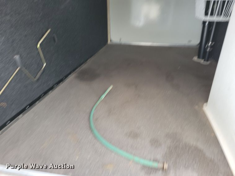 image for item NB9878 2010 Keystone Montana camper