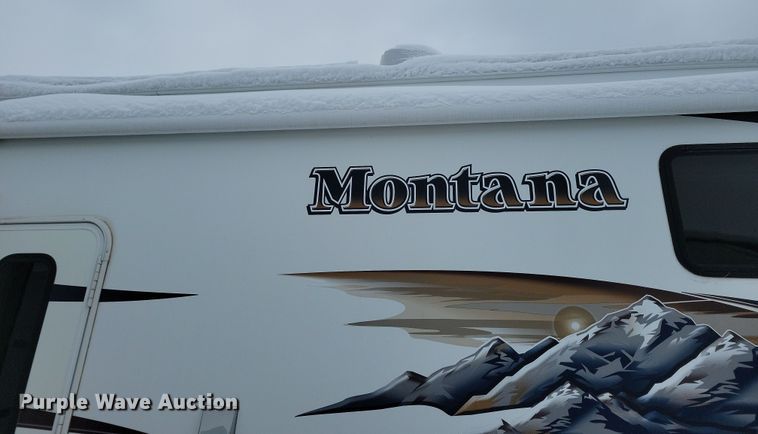 image for item NB9878 2010 Keystone Montana camper