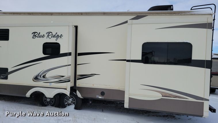 image for item NB9879 2016 Forest River Blue Ridge camper