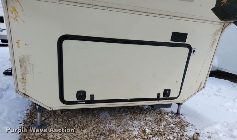 image for item NB9879 2016 Forest River Blue Ridge camper