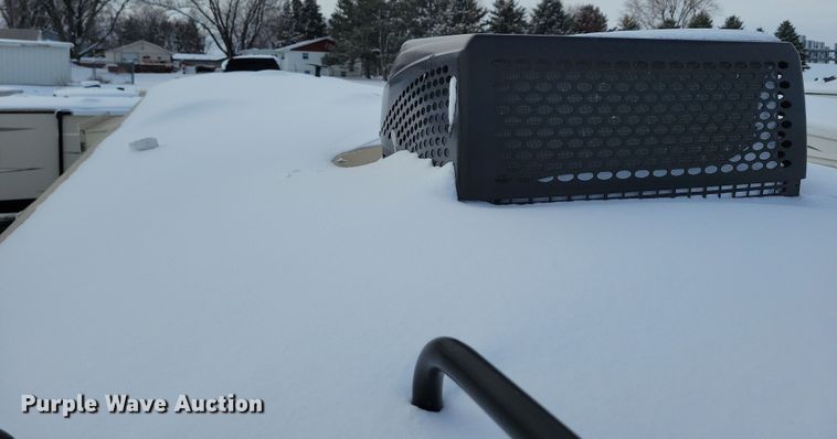 image for item NB9879 2016 Forest River Blue Ridge camper