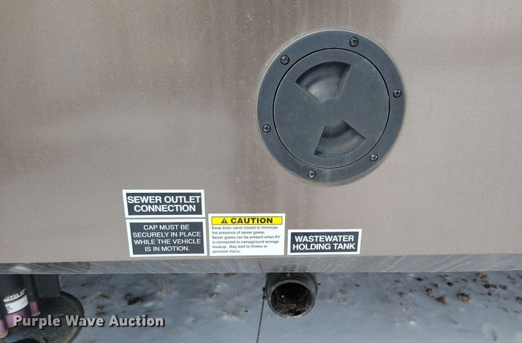 image for item NB9879 2016 Forest River Blue Ridge camper