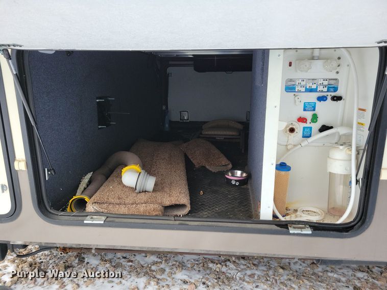 image for item NB9879 2016 Forest River Blue Ridge camper