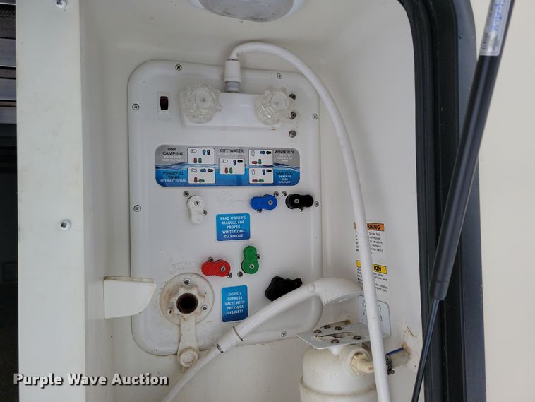 image for item NB9879 2016 Forest River Blue Ridge camper