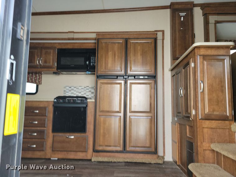 image for item NB9879 2016 Forest River Blue Ridge camper