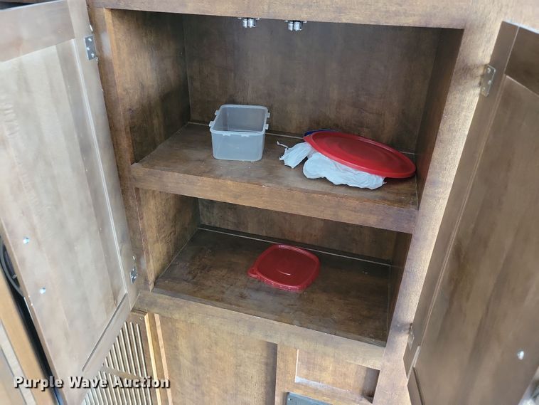 image for item NB9879 2016 Forest River Blue Ridge camper