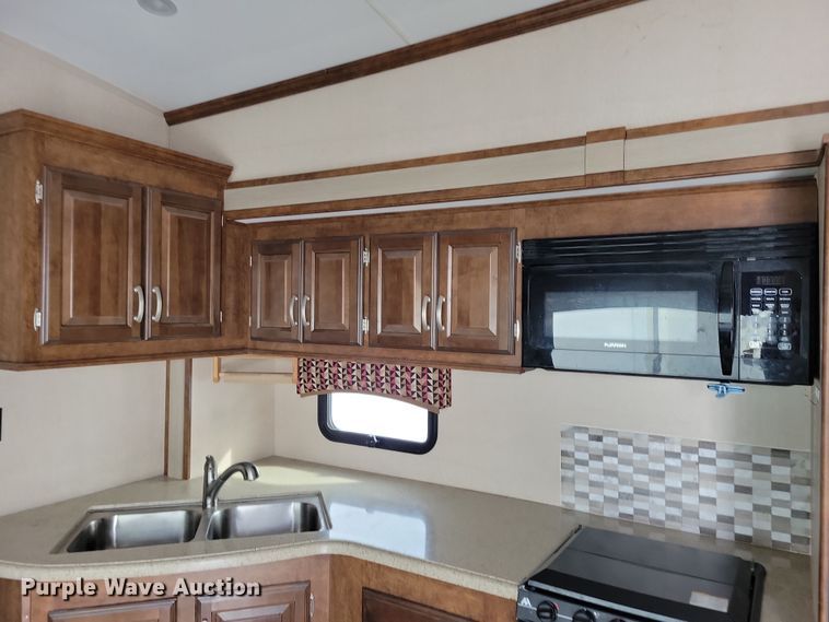 image for item NB9879 2016 Forest River Blue Ridge camper