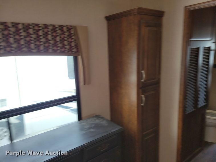 image for item NB9879 2016 Forest River Blue Ridge camper