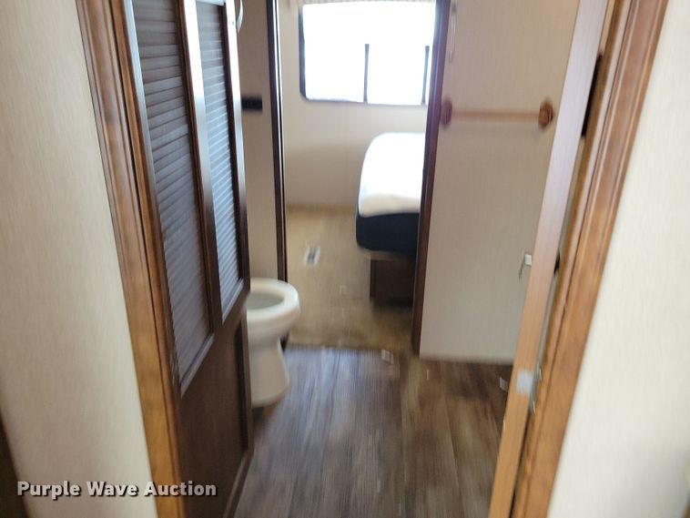 image for item NB9879 2016 Forest River Blue Ridge camper