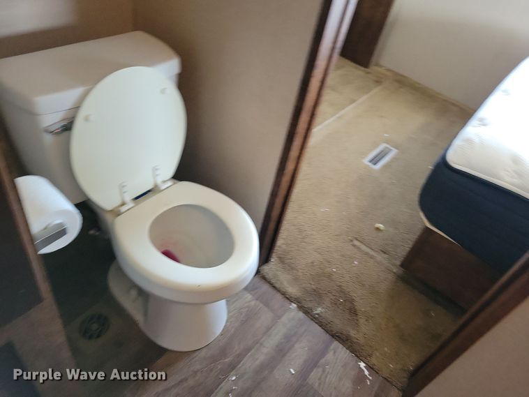 image for item NB9879 2016 Forest River Blue Ridge camper