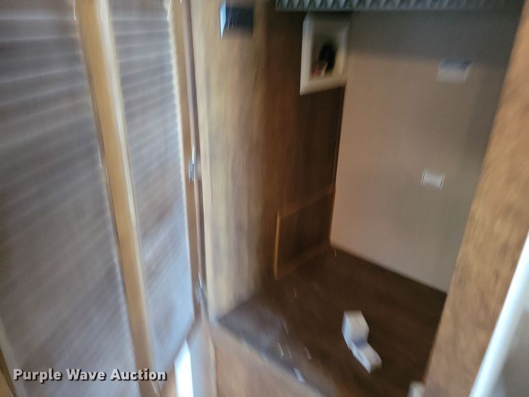 image for item NB9879 2016 Forest River Blue Ridge camper