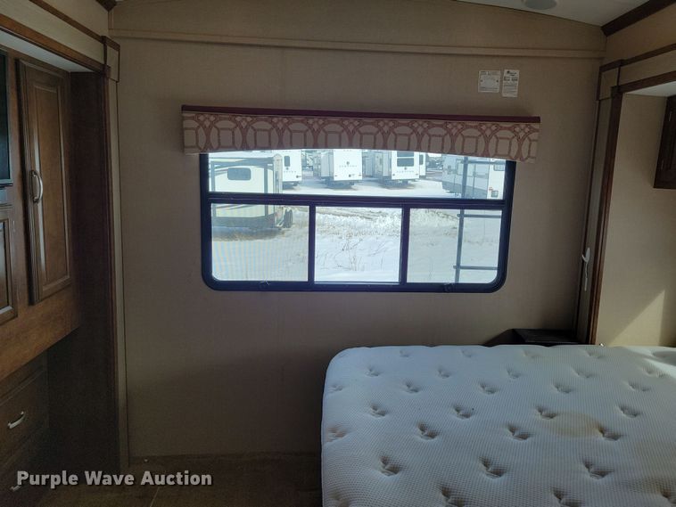 image for item NB9879 2016 Forest River Blue Ridge camper