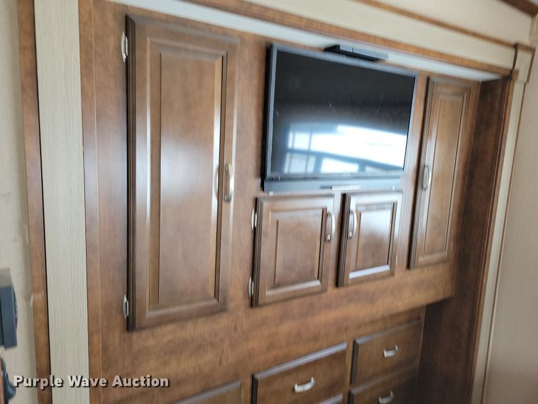 image for item NB9879 2016 Forest River Blue Ridge camper