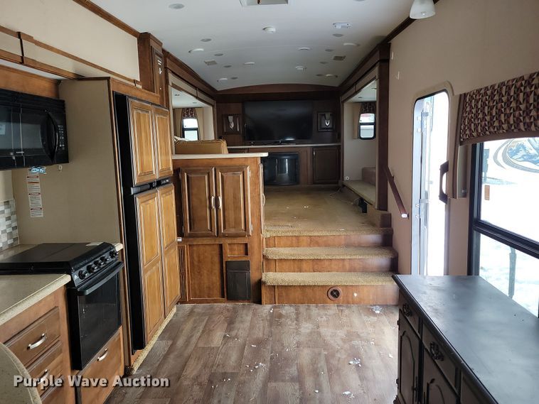 image for item NB9879 2016 Forest River Blue Ridge camper