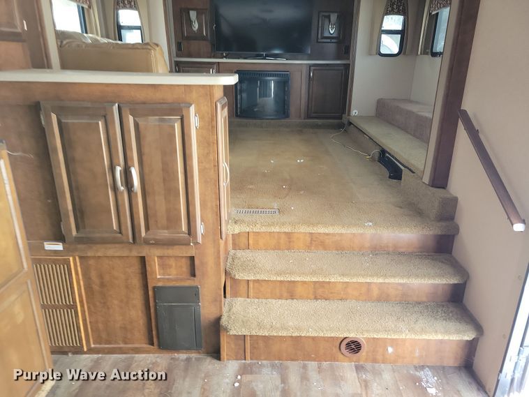 image for item NB9879 2016 Forest River Blue Ridge camper