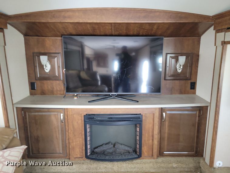 image for item NB9879 2016 Forest River Blue Ridge camper