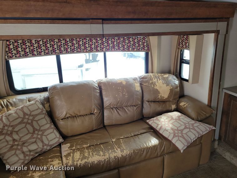 image for item NB9879 2016 Forest River Blue Ridge camper