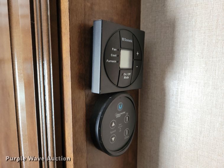 image for item NB9879 2016 Forest River Blue Ridge camper