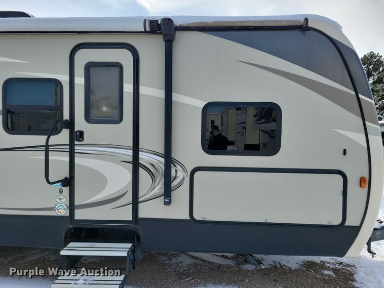 image for item NB9880 2017 Keystone Cougar camper