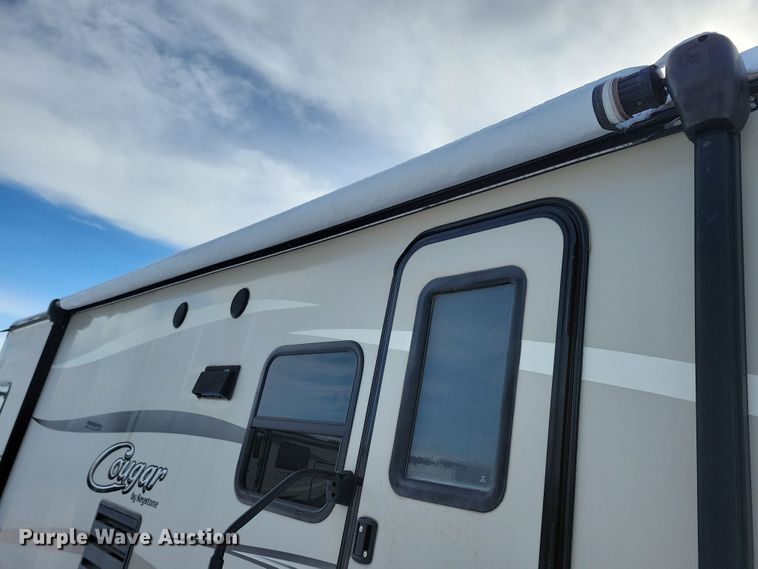 image for item NB9880 2017 Keystone Cougar camper