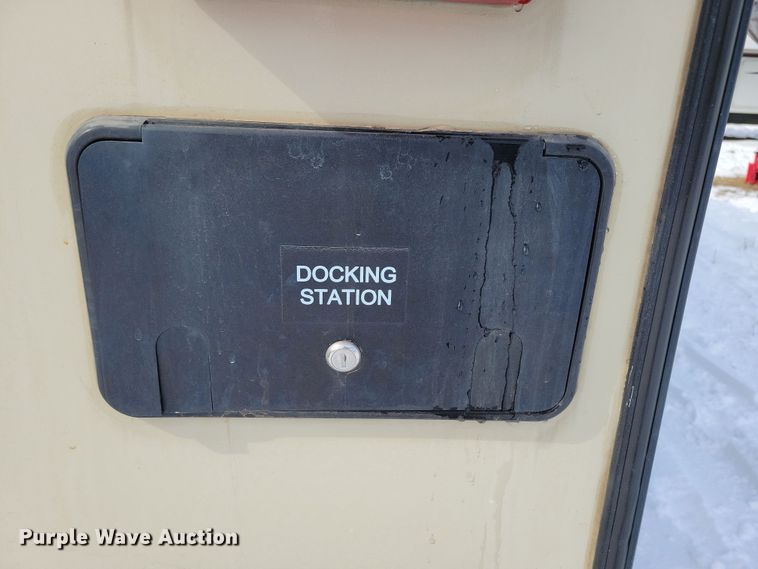 image for item NB9880 2017 Keystone Cougar camper