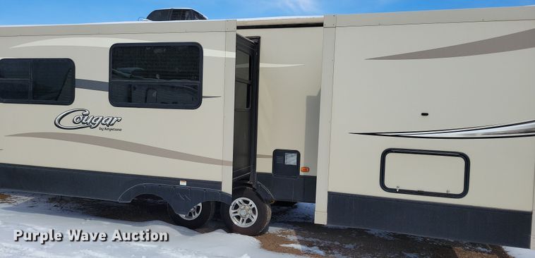 image for item NB9880 2017 Keystone Cougar camper
