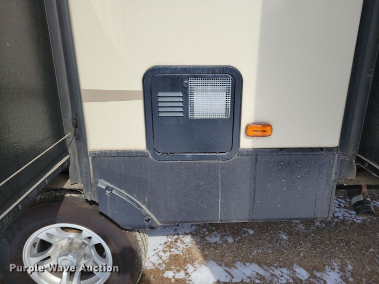 image for item NB9880 2017 Keystone Cougar camper