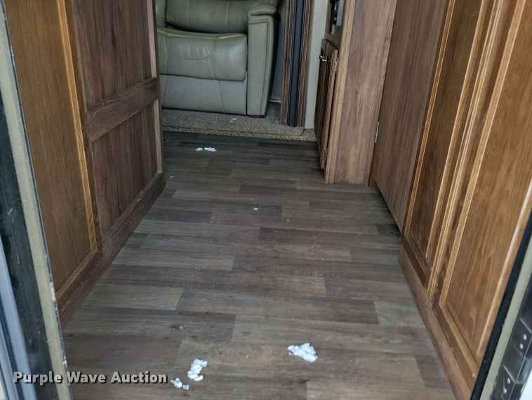 image for item NB9880 2017 Keystone Cougar camper