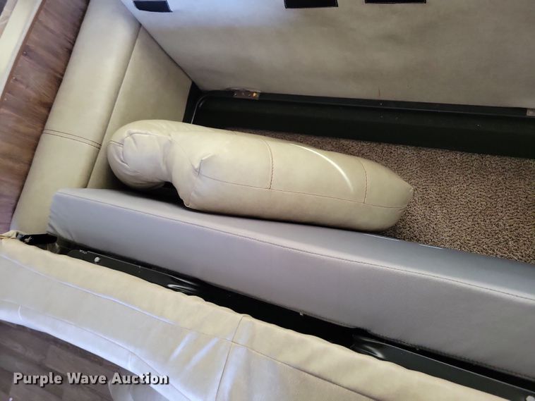 image for item NB9880 2017 Keystone Cougar camper