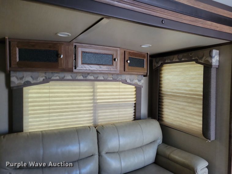 image for item NB9880 2017 Keystone Cougar camper