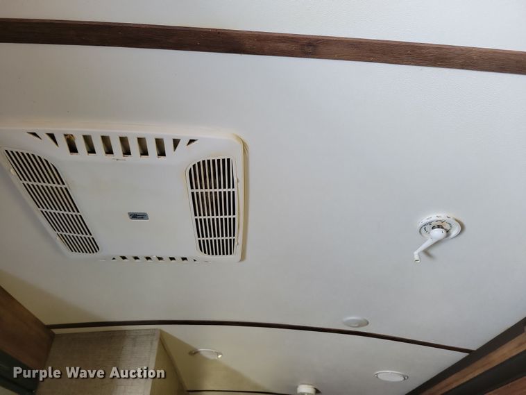 image for item NB9880 2017 Keystone Cougar camper