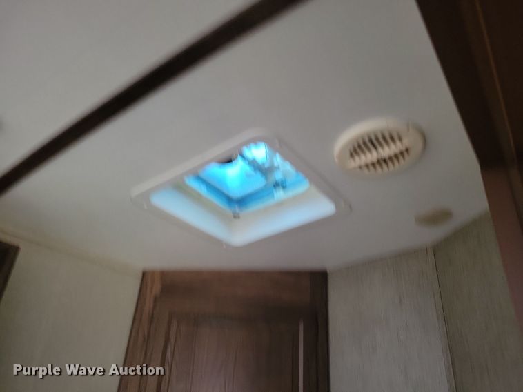 image for item NB9880 2017 Keystone Cougar camper