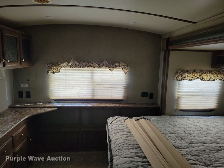 image for item NB9880 2017 Keystone Cougar camper