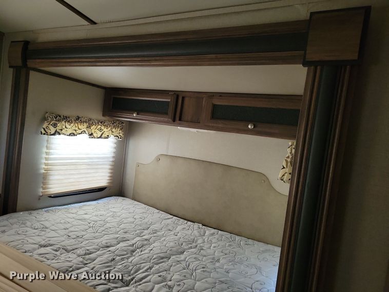 image for item NB9880 2017 Keystone Cougar camper