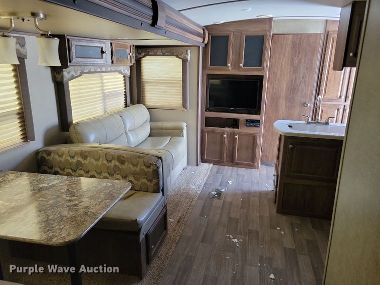 image for item NB9880 2017 Keystone Cougar camper