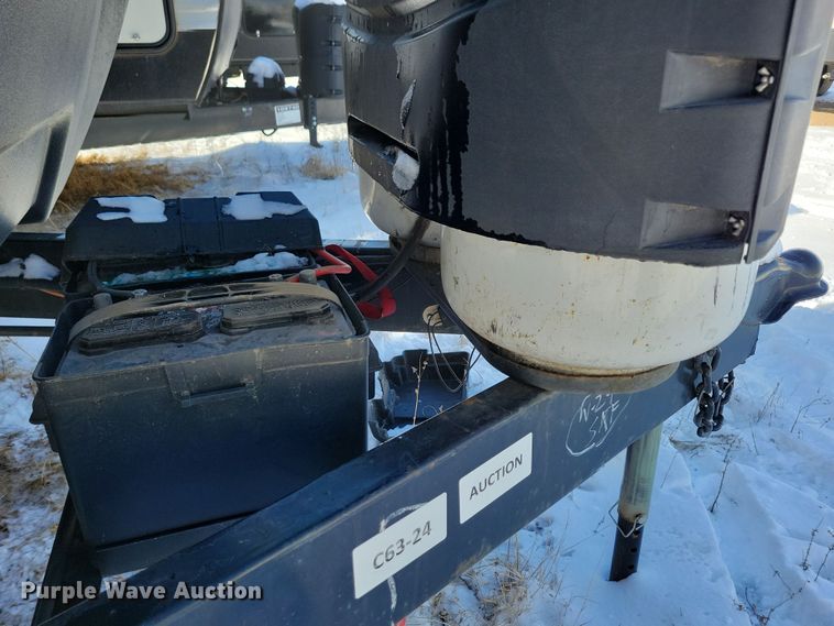 image for item NB9883 2017 Keystone Outback camper