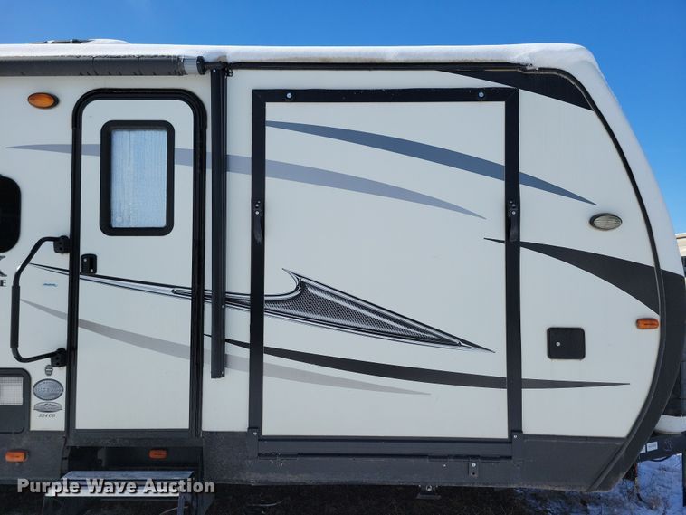 image for item NB9883 2017 Keystone Outback camper