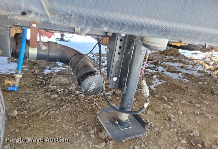 image for item NB9883 2017 Keystone Outback camper