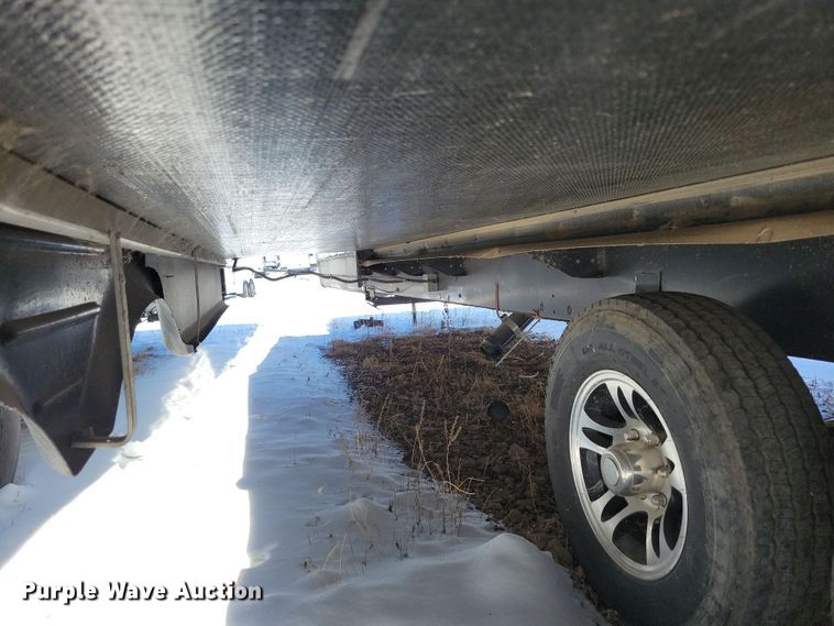 image for item NB9883 2017 Keystone Outback camper