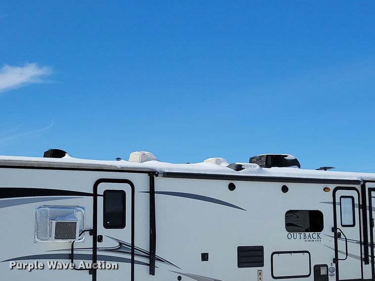 image for item NB9883 2017 Keystone Outback camper