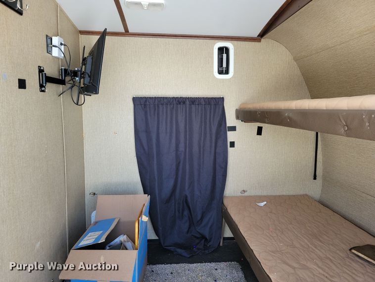 image for item NB9883 2017 Keystone Outback camper