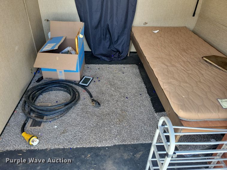 image for item NB9883 2017 Keystone Outback camper