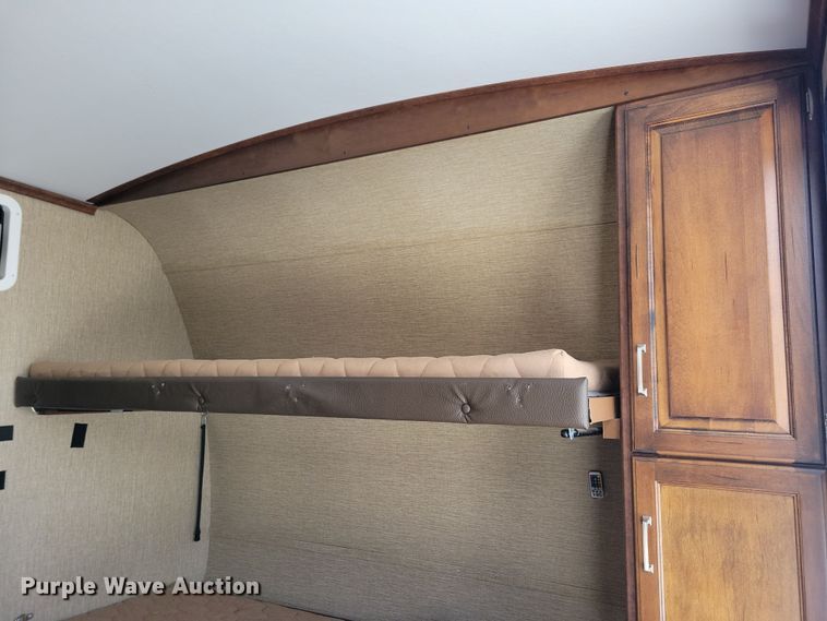 image for item NB9883 2017 Keystone Outback camper