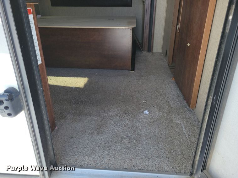 image for item NB9883 2017 Keystone Outback camper