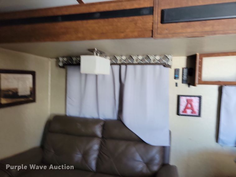 image for item NB9883 2017 Keystone Outback camper