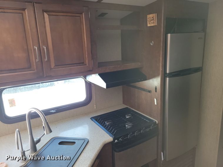 image for item NB9883 2017 Keystone Outback camper